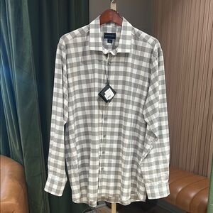 Men's Checkered Button-Down Shirt in White and Gray